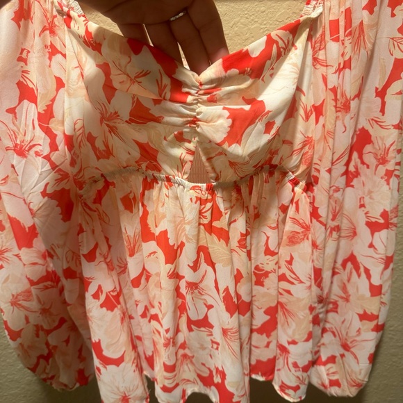 Orange Flowy Floral Puffy Sleeve Size M Scrunch Blouse - Picture 4 of 5